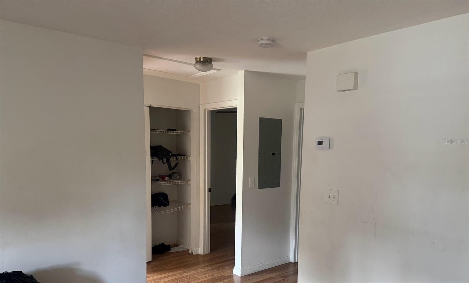 201 8TH STREET NE 201 / 203