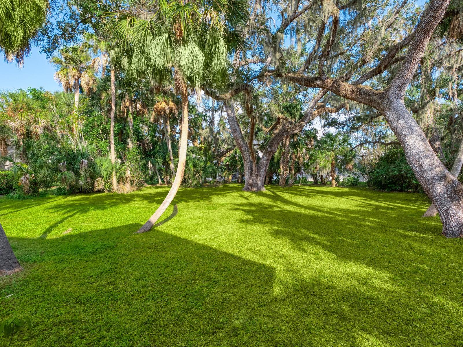 LAKES ESTATES 3 OF SARASOTA - Residential