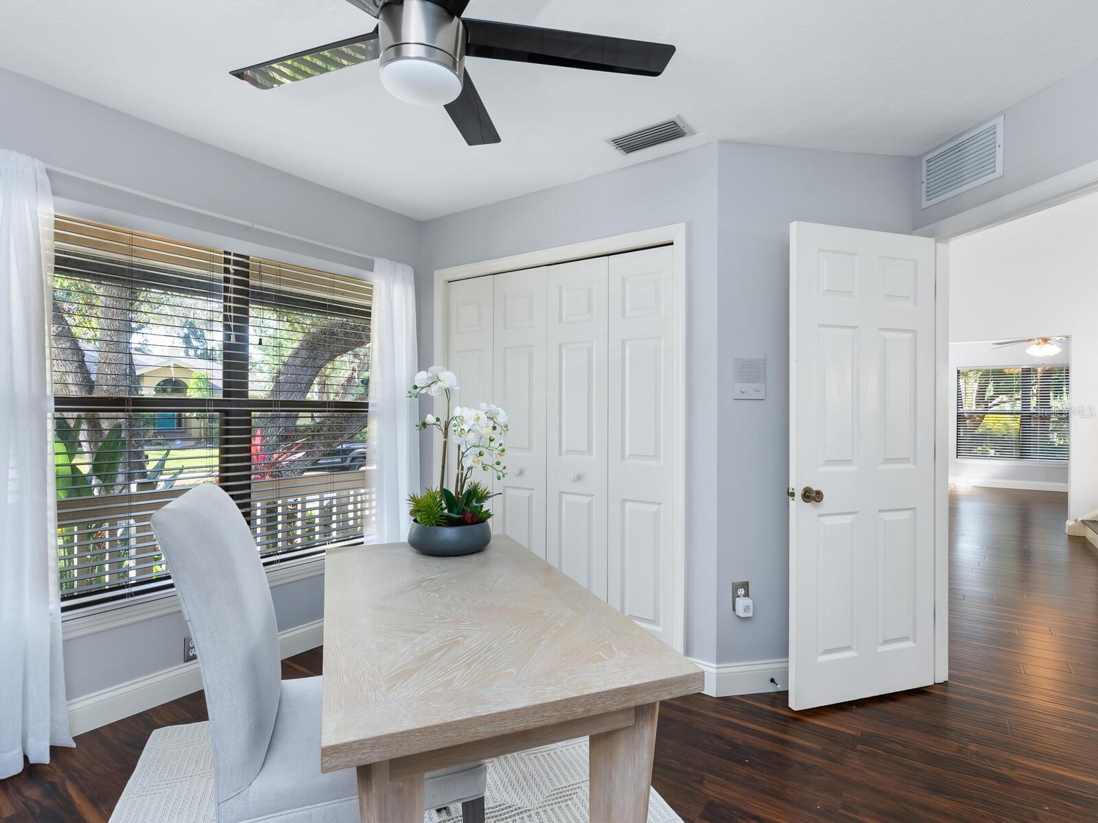 LAKES ESTATES 3 OF SARASOTA - Residential