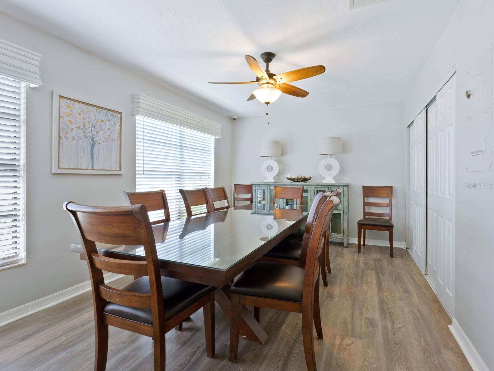 LAKES ESTATES 3 OF SARASOTA - Residential