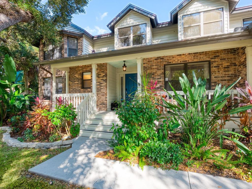 Photo of 1533 Oak Way, Sarasota, FL 34232 (MLS # A4678901)