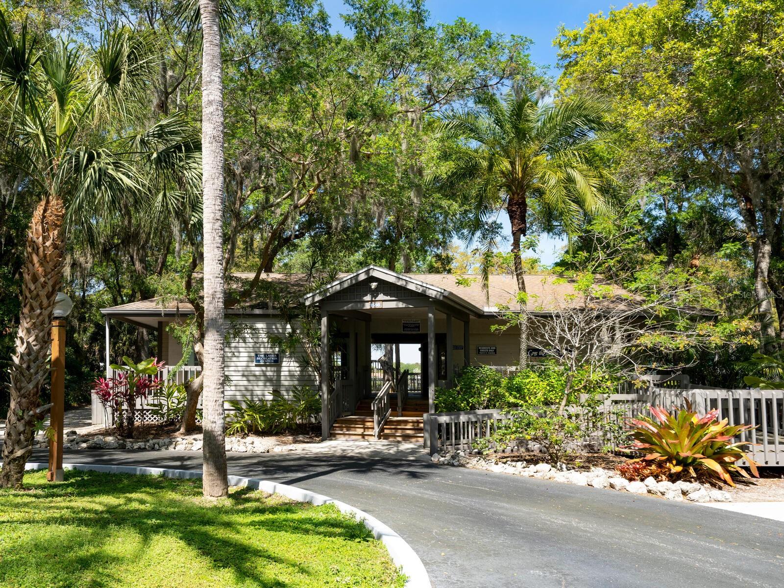 LAKES ESTATES 3 OF SARASOTA - Residential