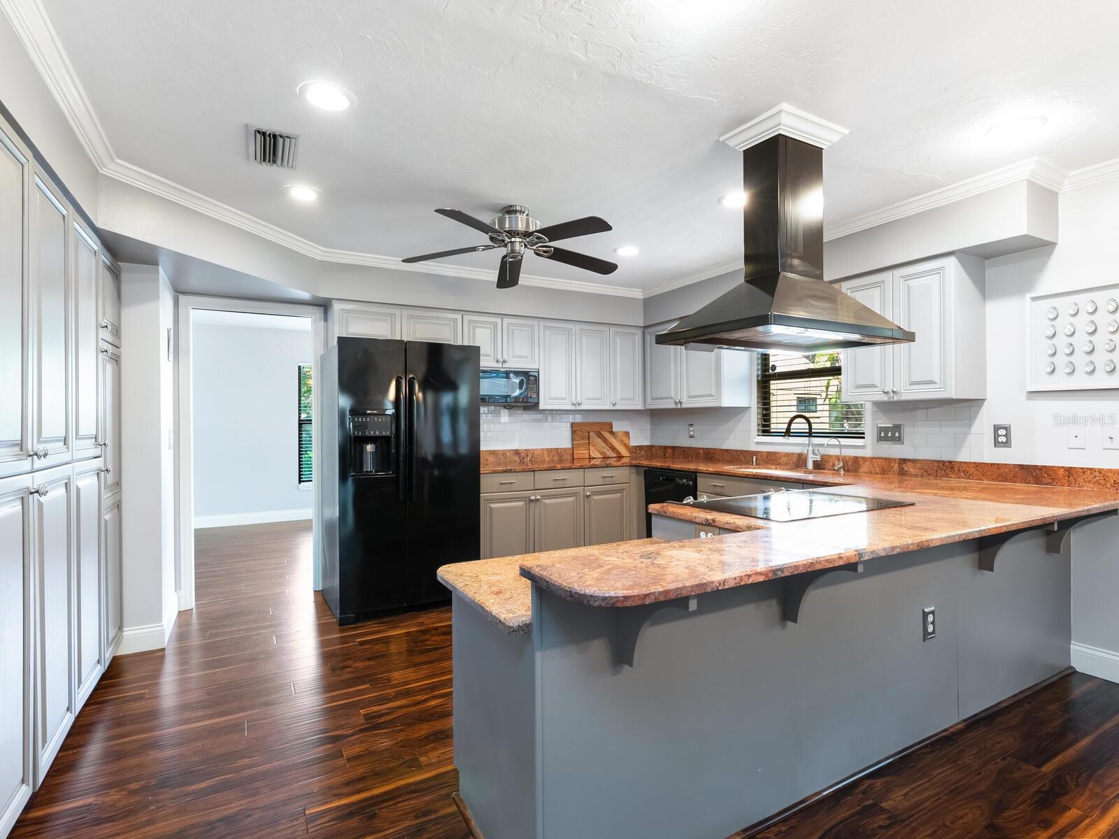 LAKES ESTATES 3 OF SARASOTA - Residential