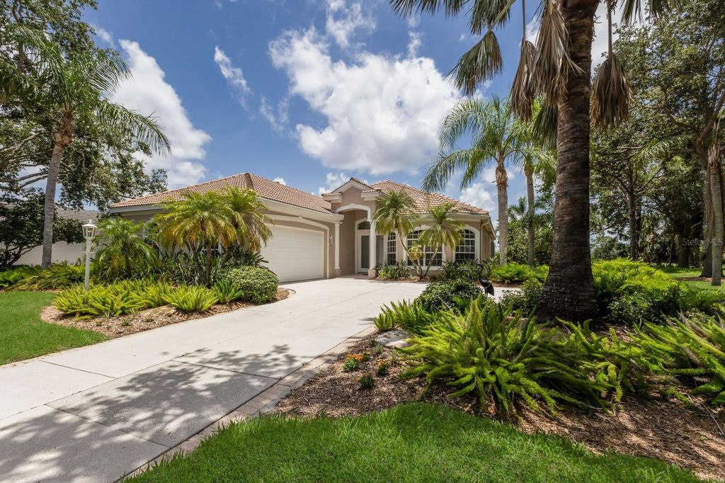 Photo of 7204 Saint Georges Way, University Park, FL 34201 (MLS # A4658215)