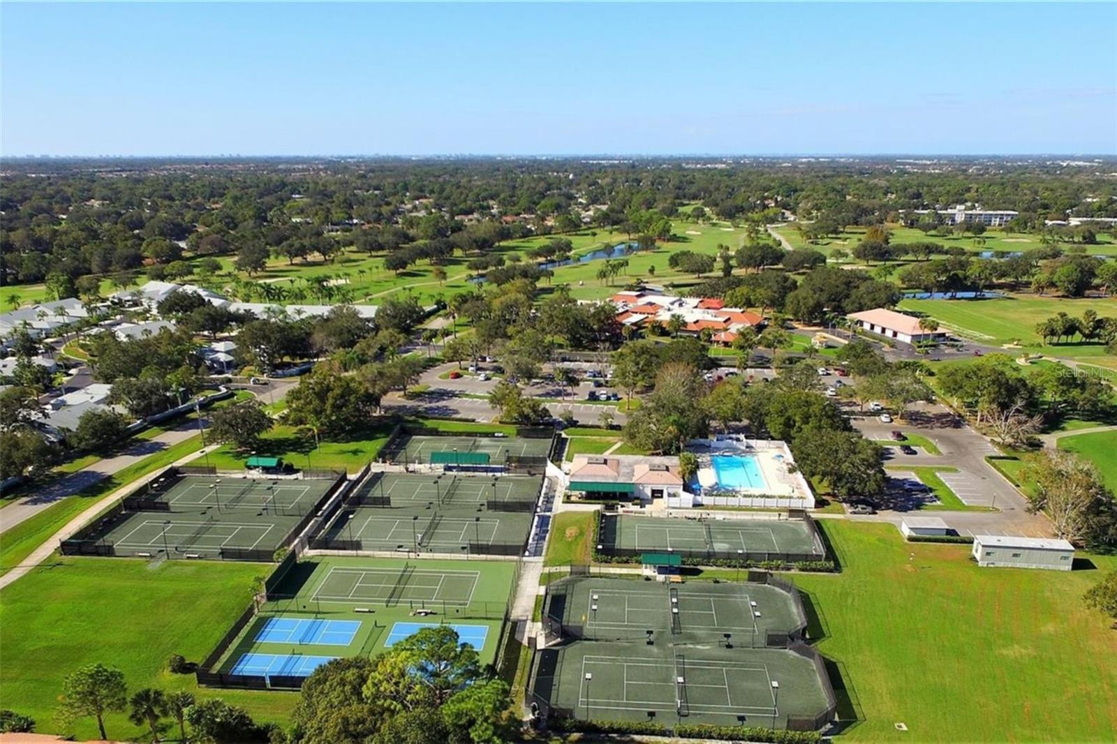 DESOTO LAKES COUNTRY CLUB COLONY 4 - Residential