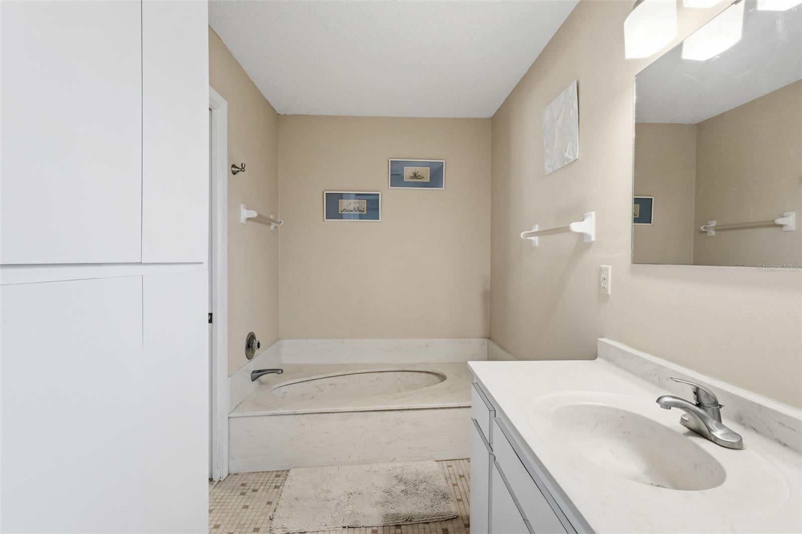 DESOTO LAKES COUNTRY CLUB COLONY 4 - Residential