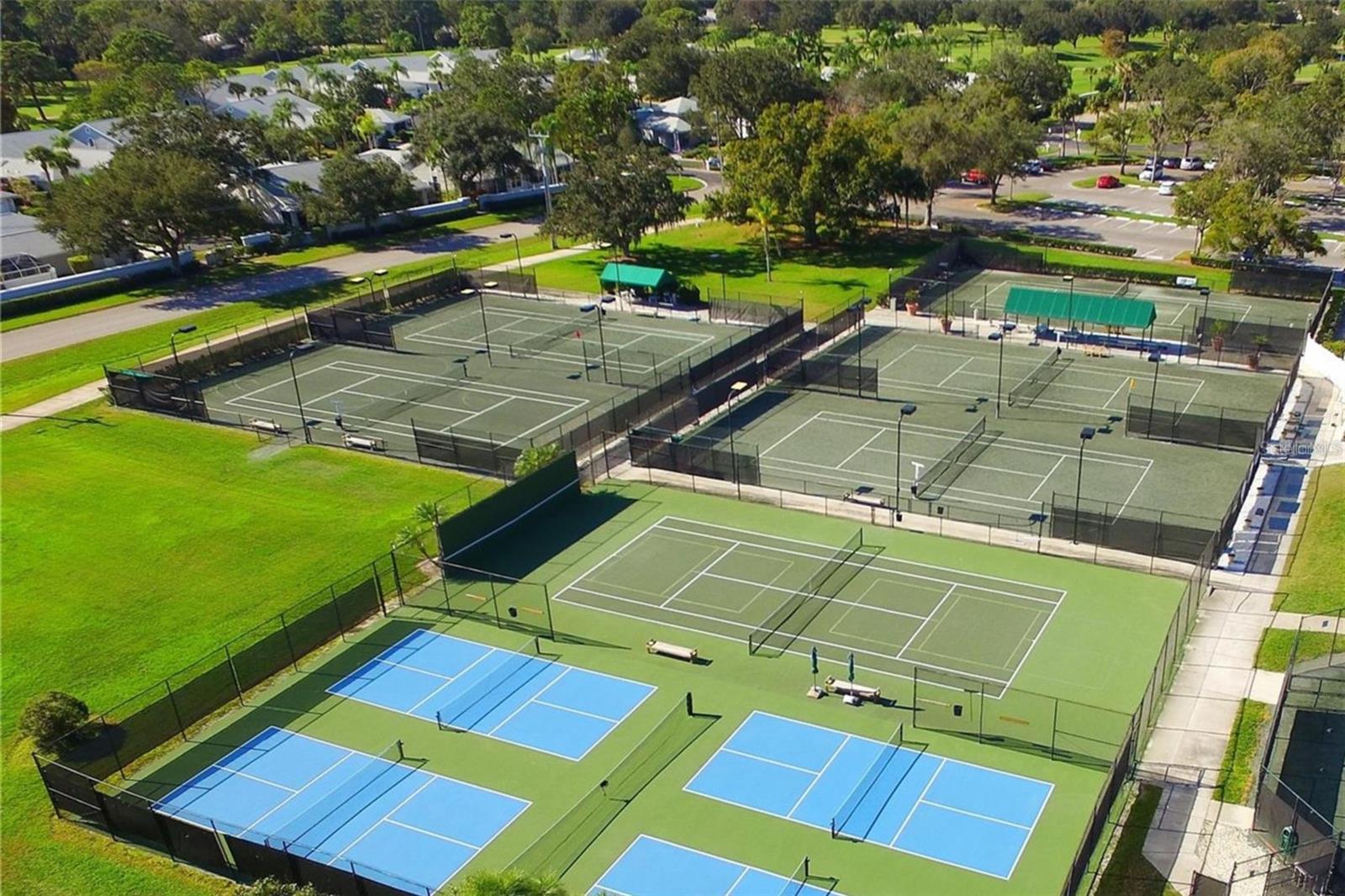 DESOTO LAKES COUNTRY CLUB COLONY 4 - Residential