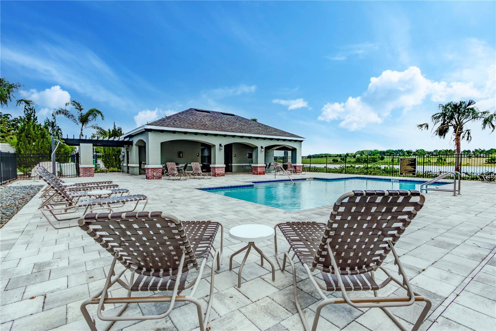 SANCTUARY/TWIN WATERS - Residential