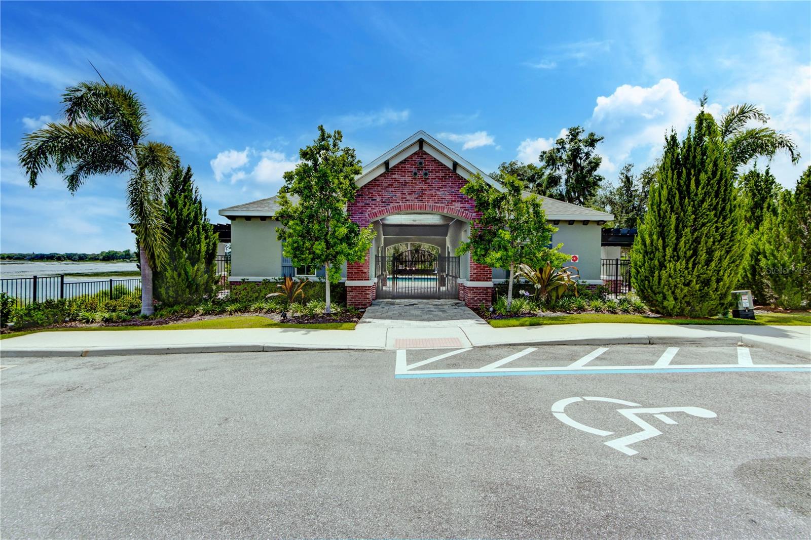 SANCTUARY/TWIN WATERS - Residential