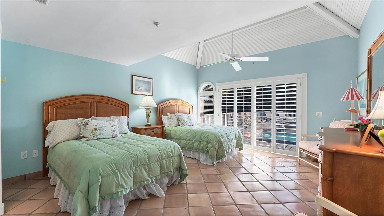 SOMERSET SHORES SUB - Residential