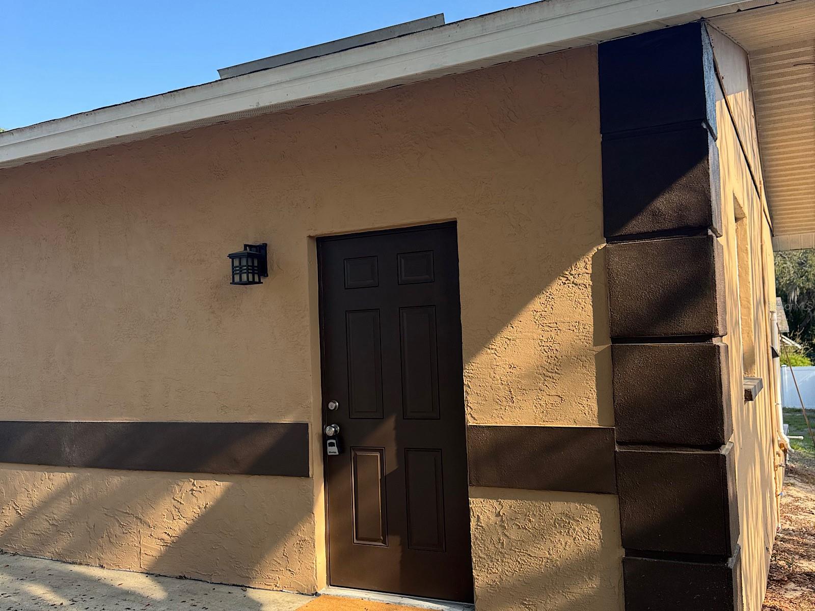 Photo 1 of 21 — 623 BECKETT WAY B, TARPON SPRINGS, FL 34689