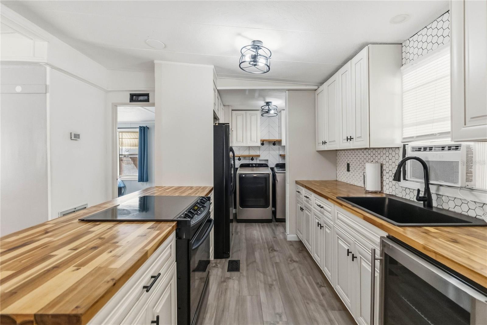 KANUGA VILLAGE MOBILE HOME PARK PH 1 - Residential