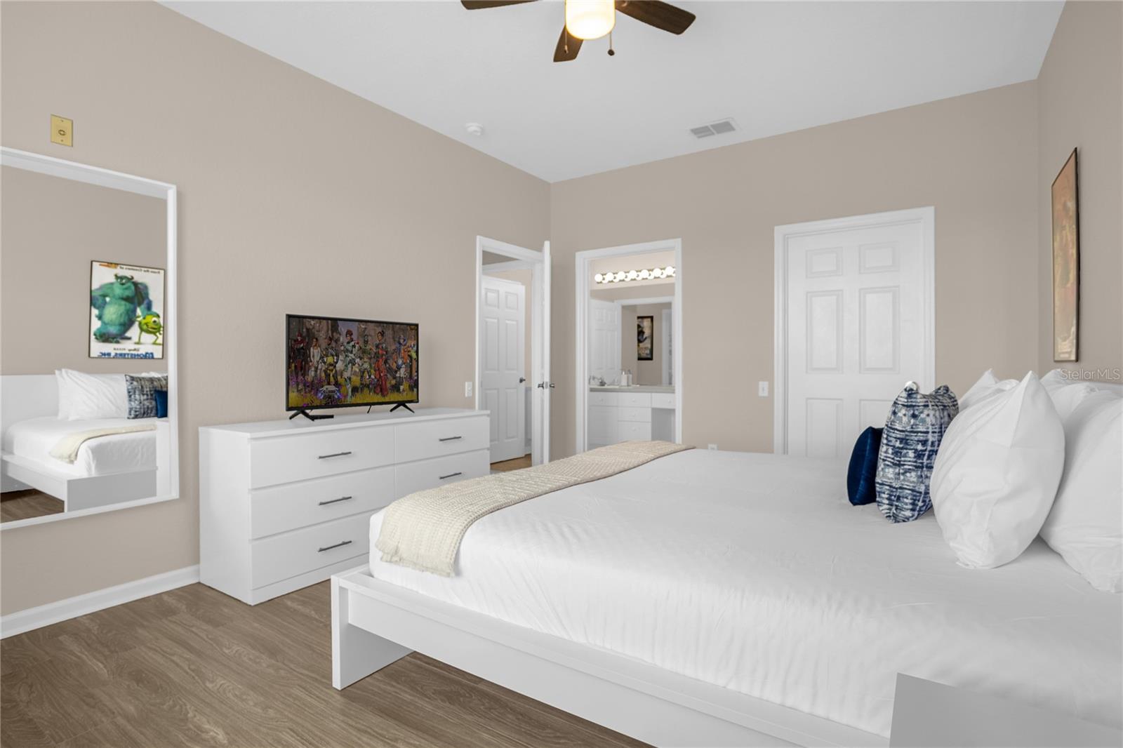 2307 SILVER PALM DRIVE 304