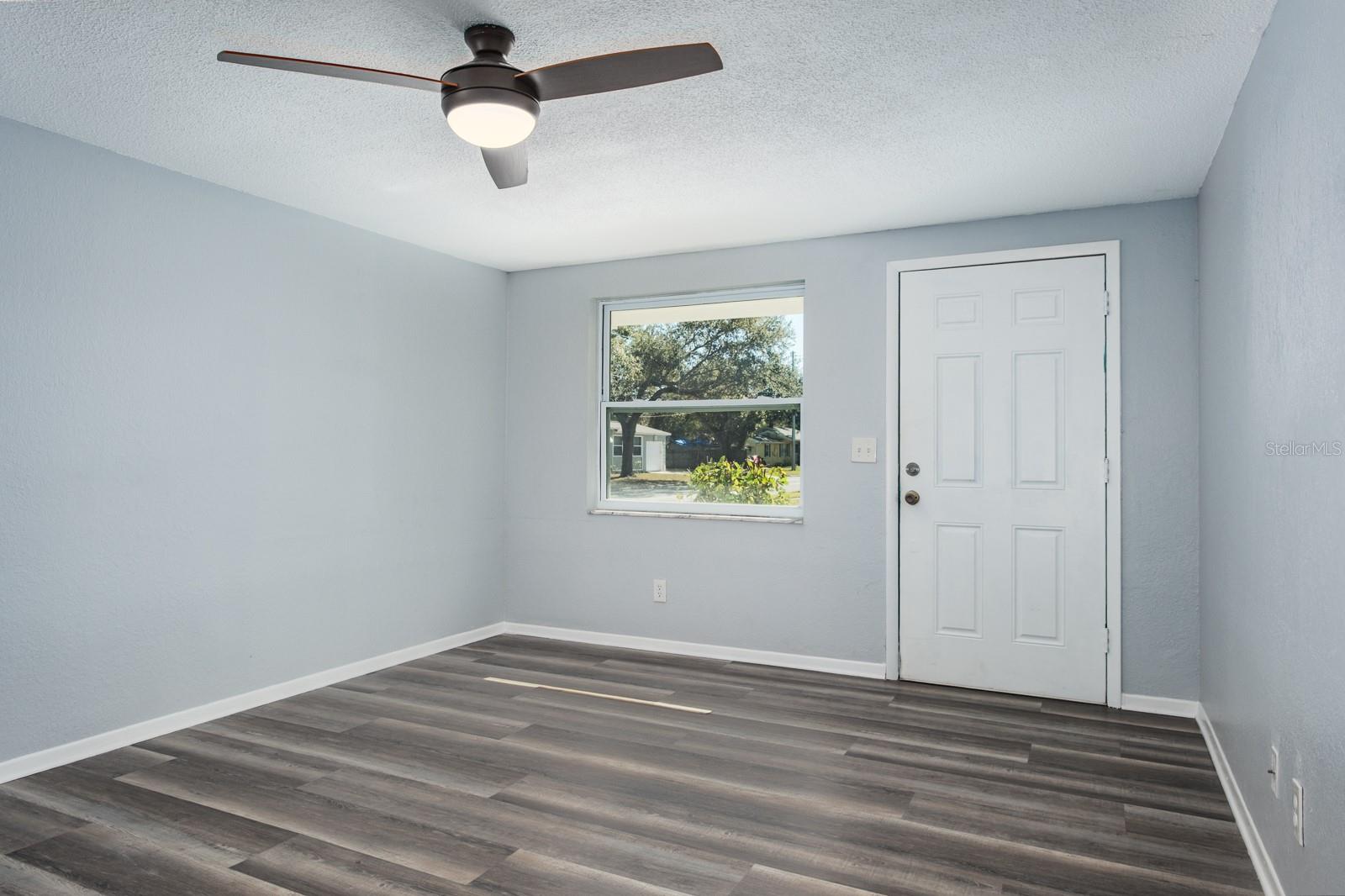 LAUGHNERS SUB - Residential