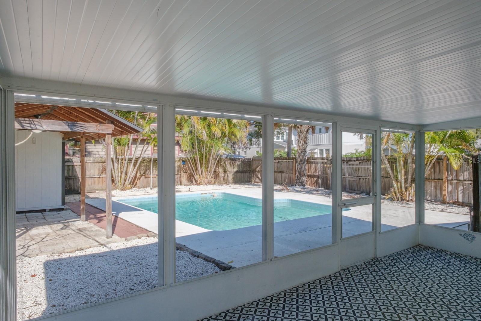 LAUGHNERS SUB - Residential