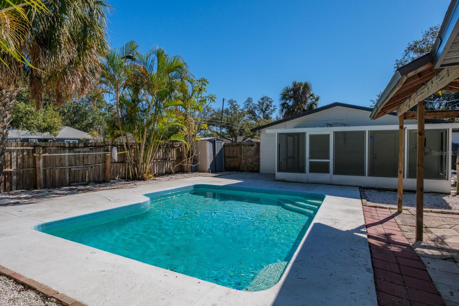 LAUGHNERS SUB - Residential