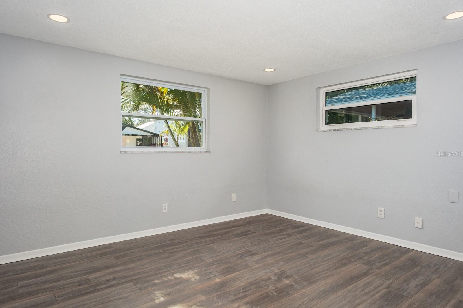 LAUGHNERS SUB - Residential