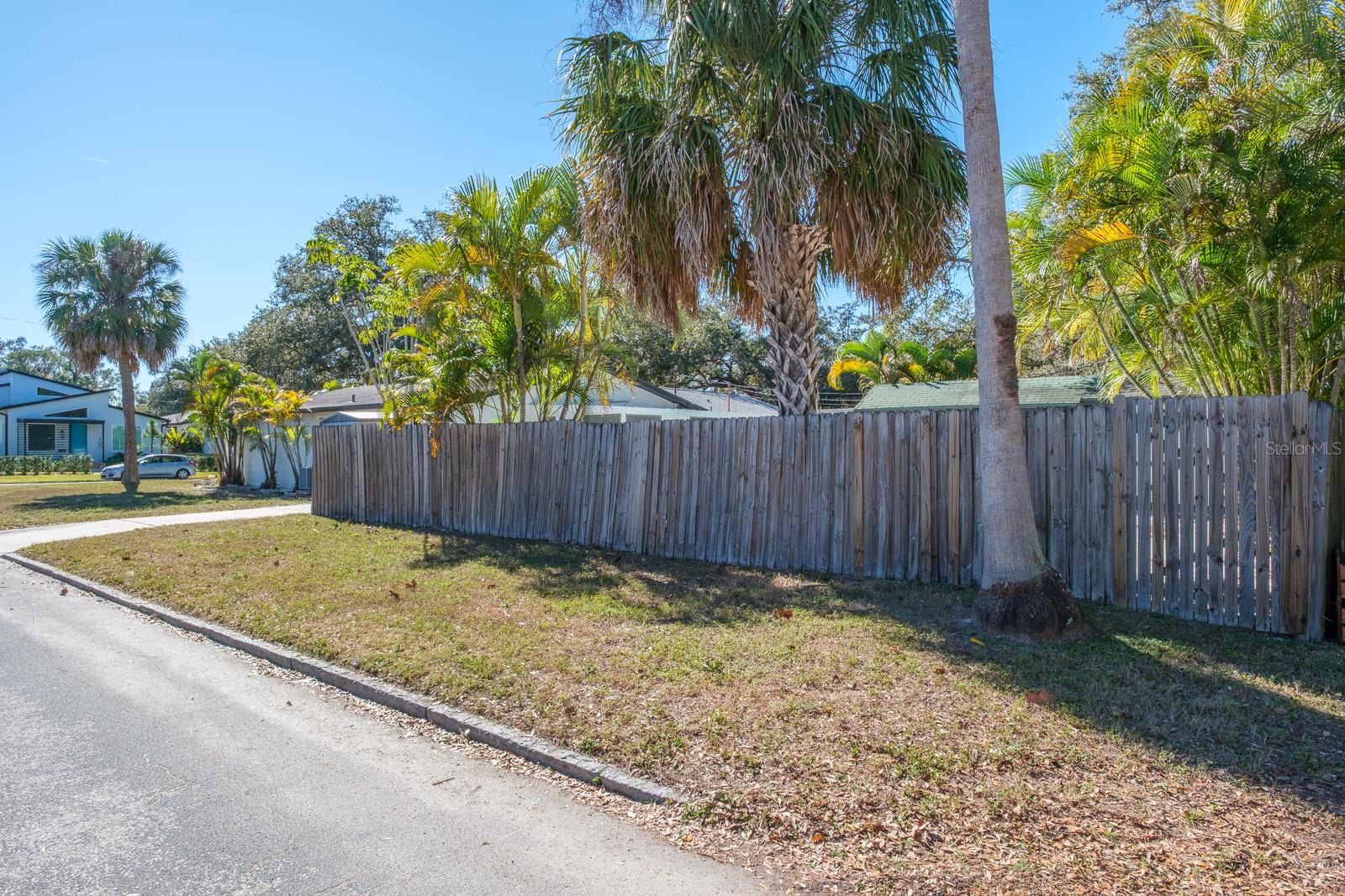 LAUGHNERS SUB - Residential