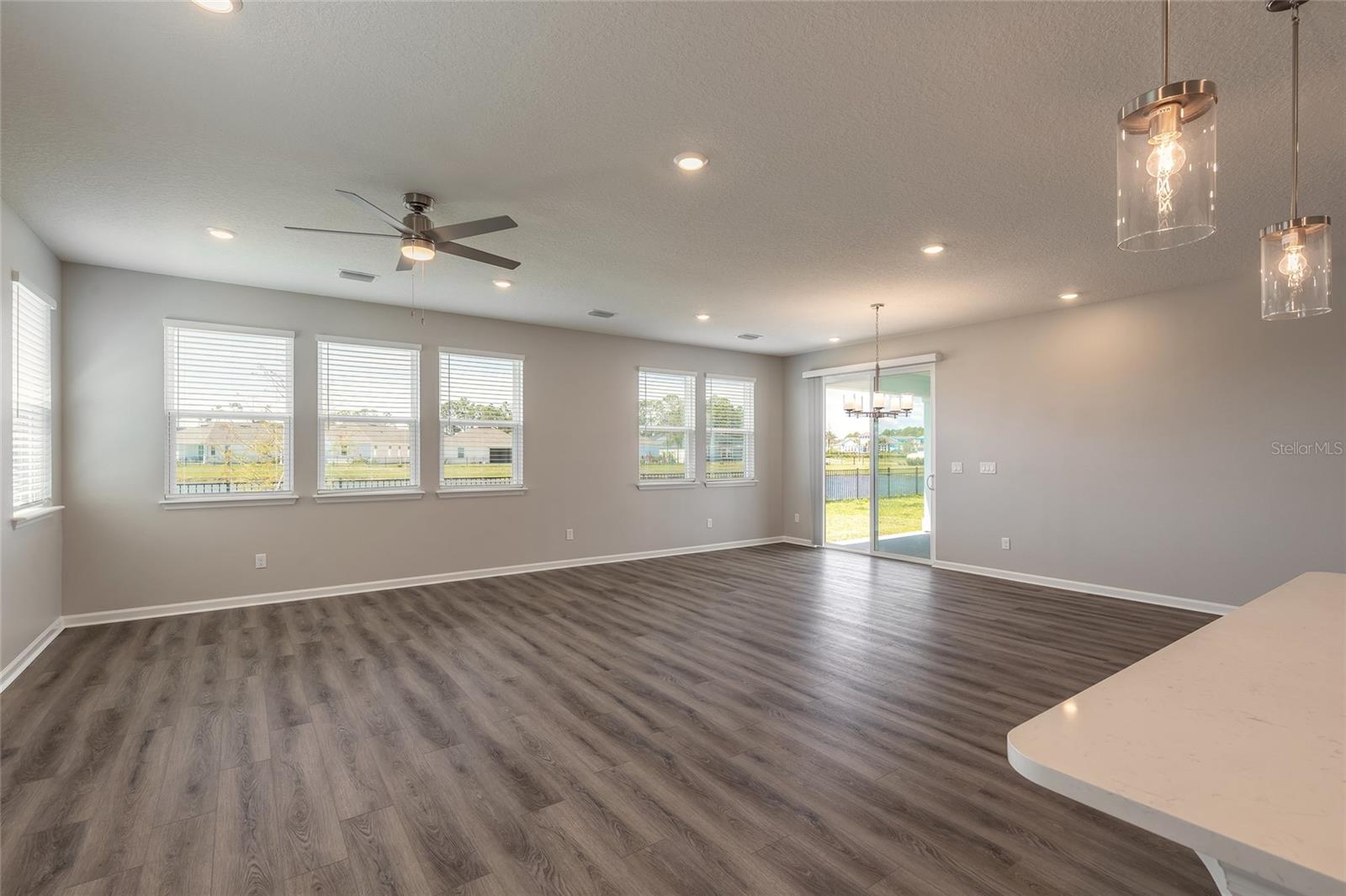 BEACH PK VLG - Residential
