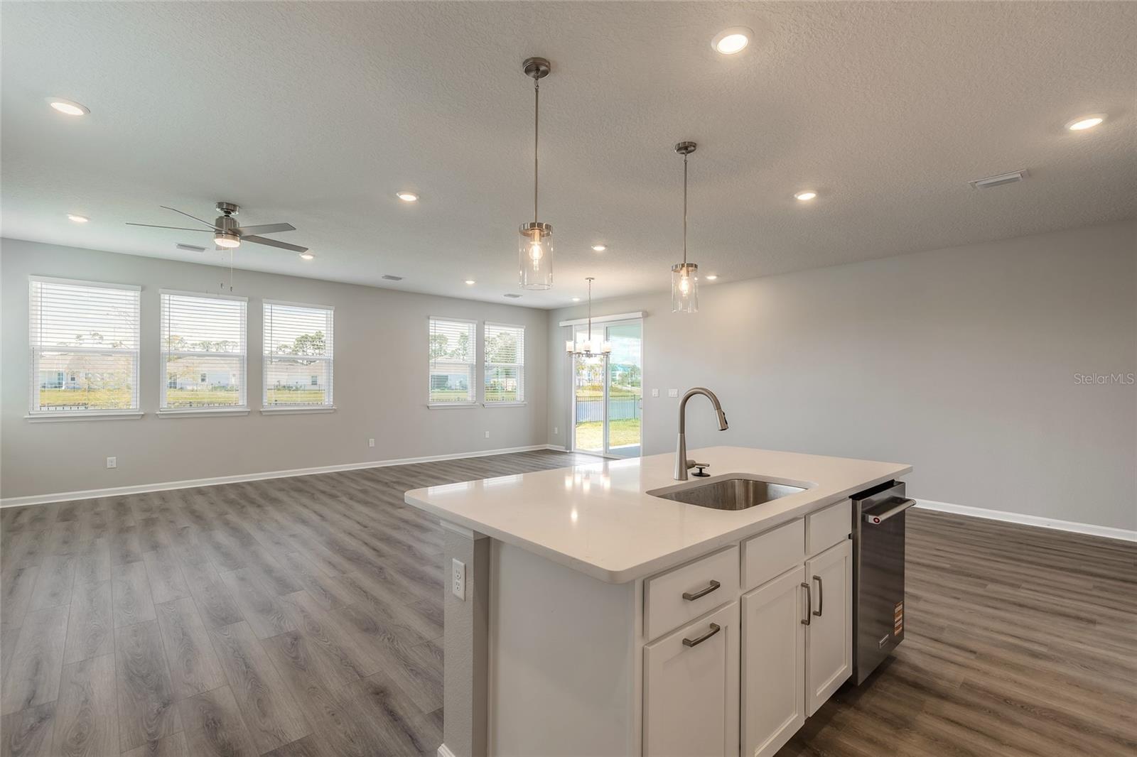 BEACH PK VLG - Residential
