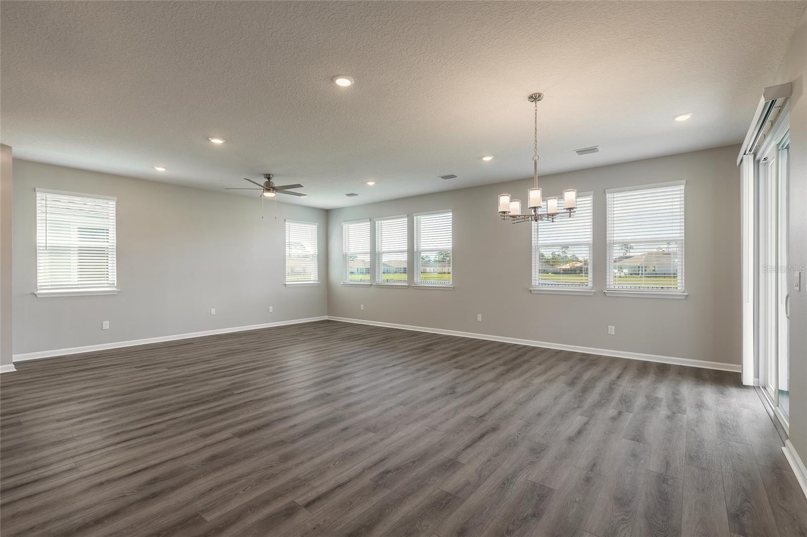 BEACH PK VLG - Residential