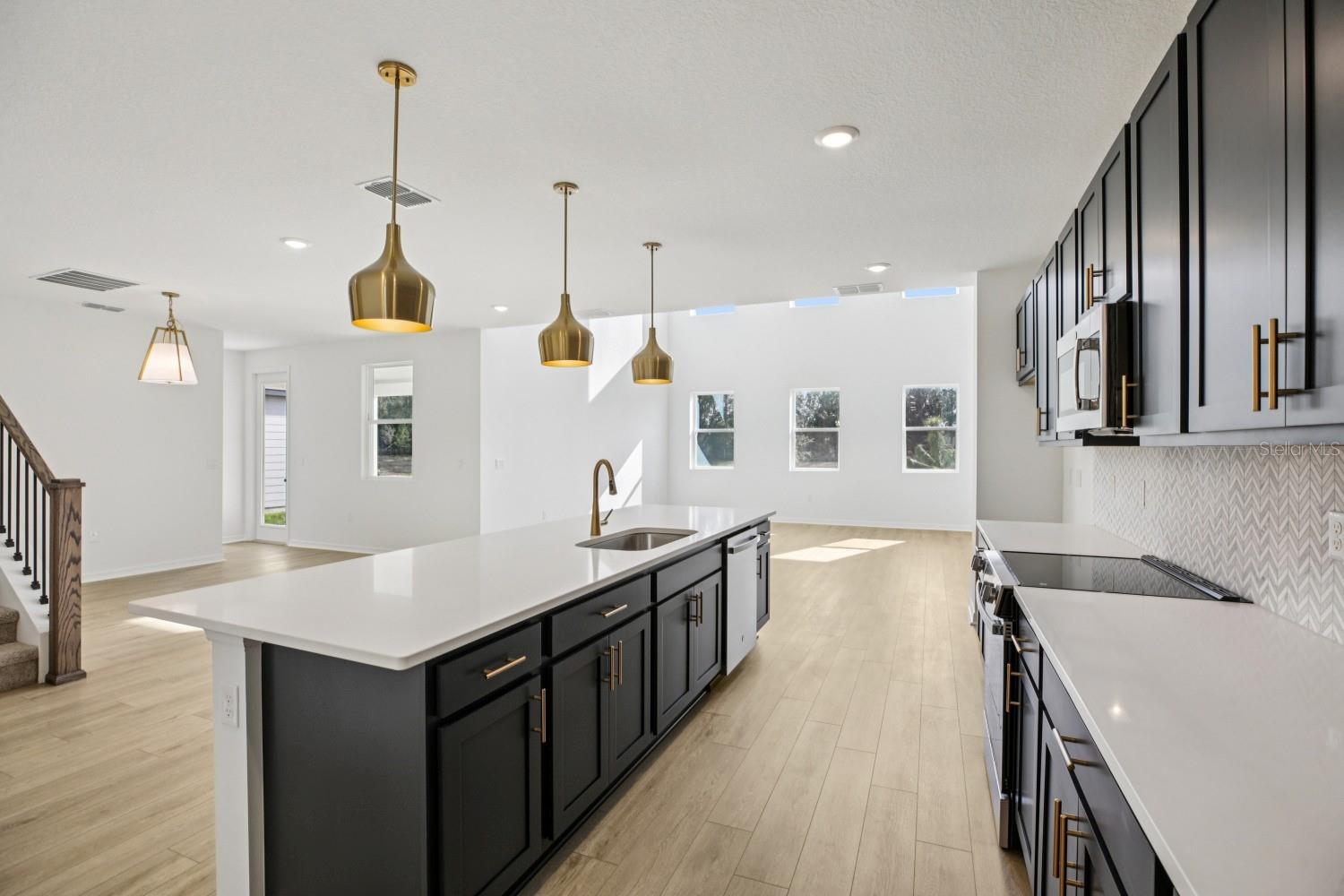 TRAILSIDE - Residential