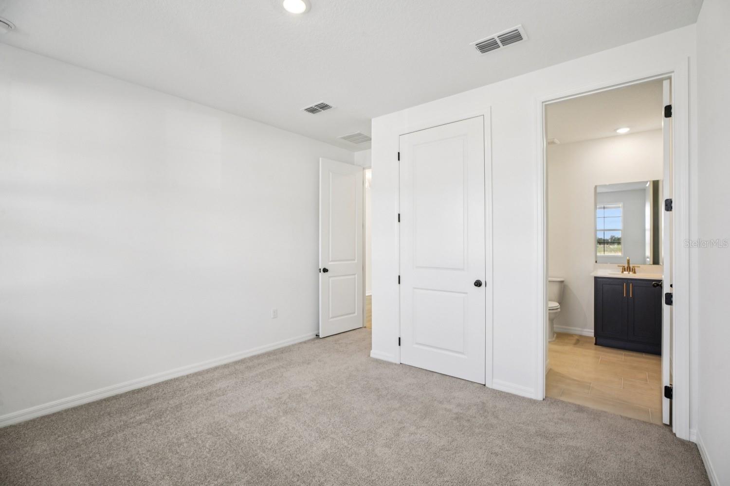 TRAILSIDE - Residential