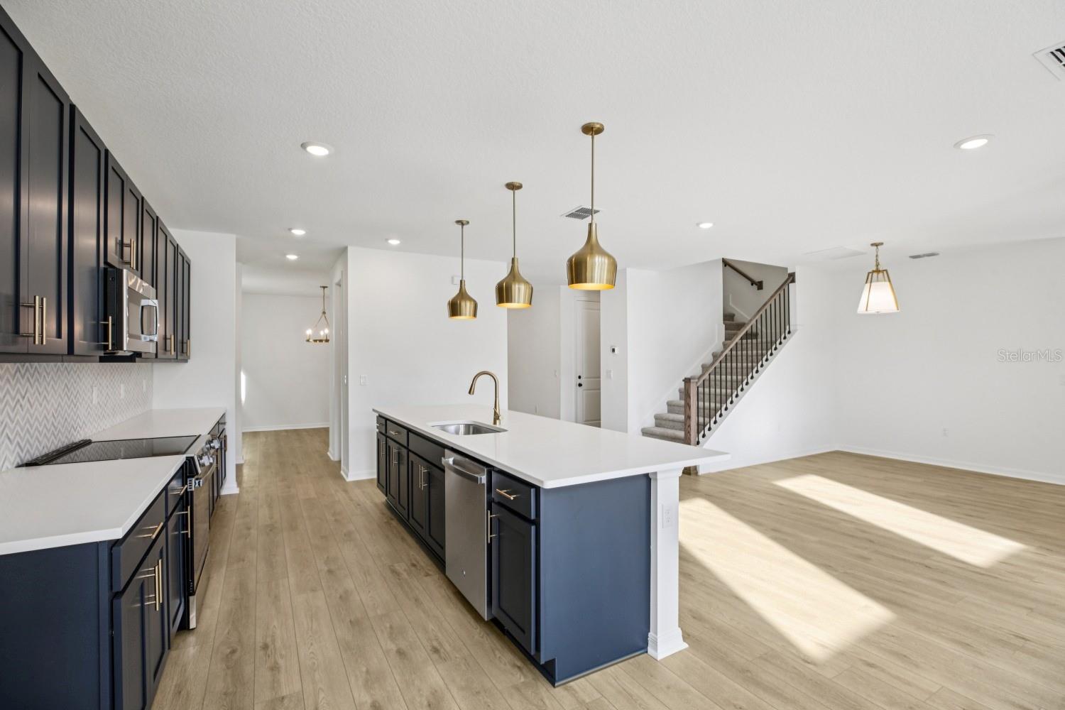 TRAILSIDE - Residential