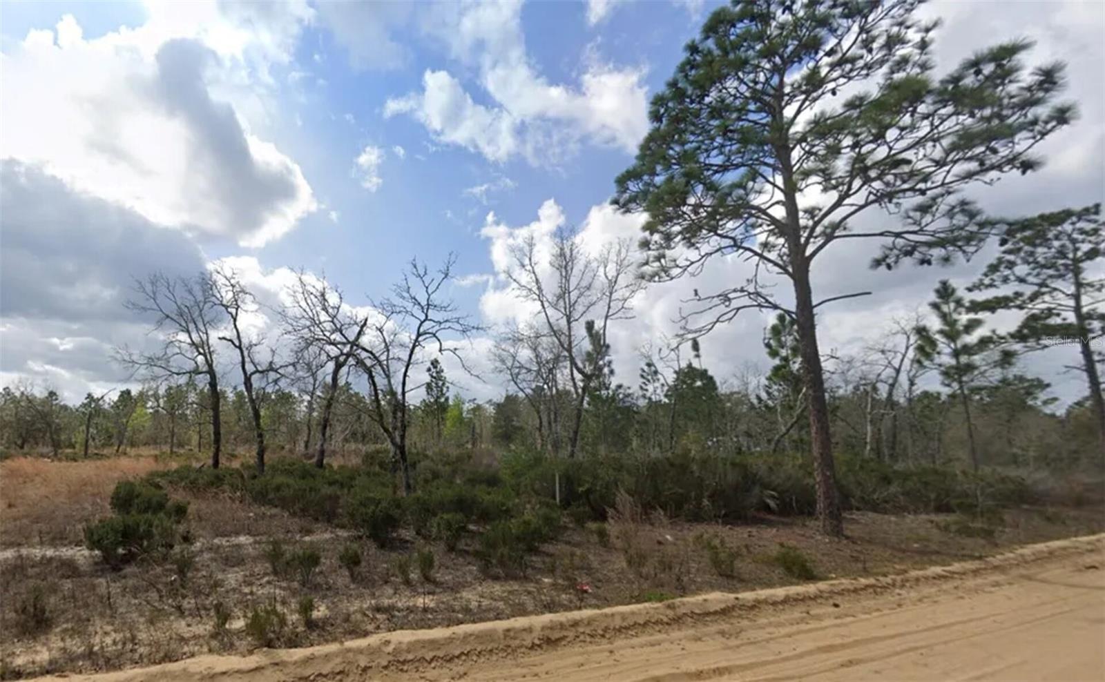 MARINERS LAKE ESTATES - Land