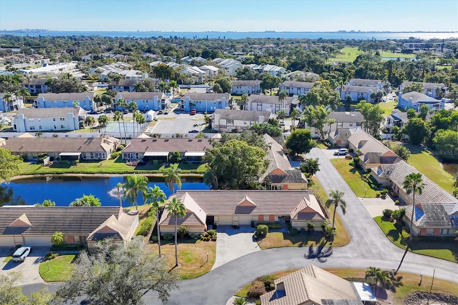 LAKEBRIDGE - Residential