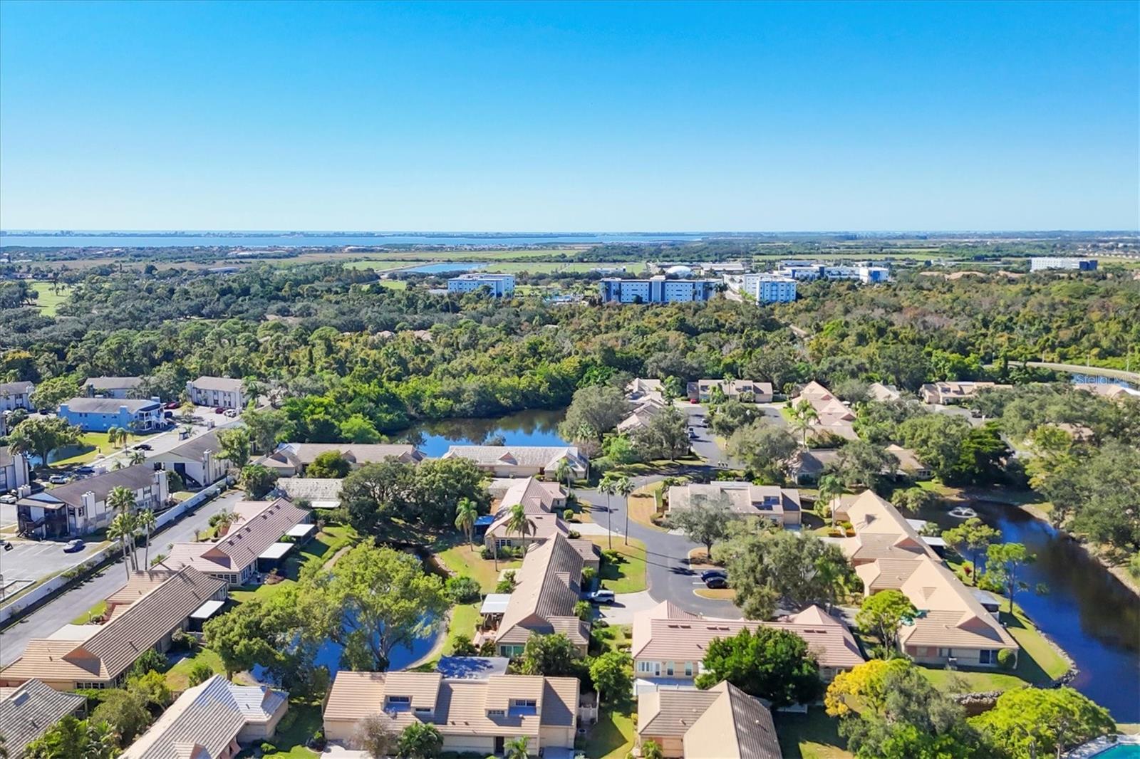 LAKEBRIDGE - Residential