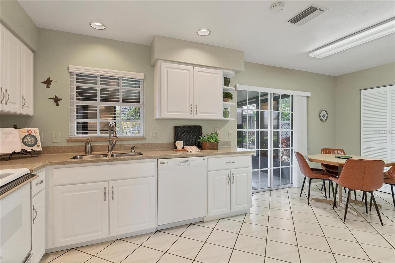 LAKEBRIDGE - Residential