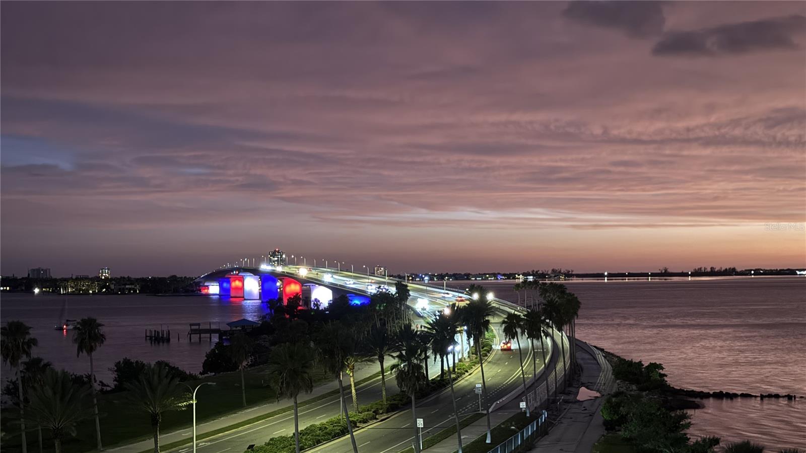 SUNSET TOWERS - Residential