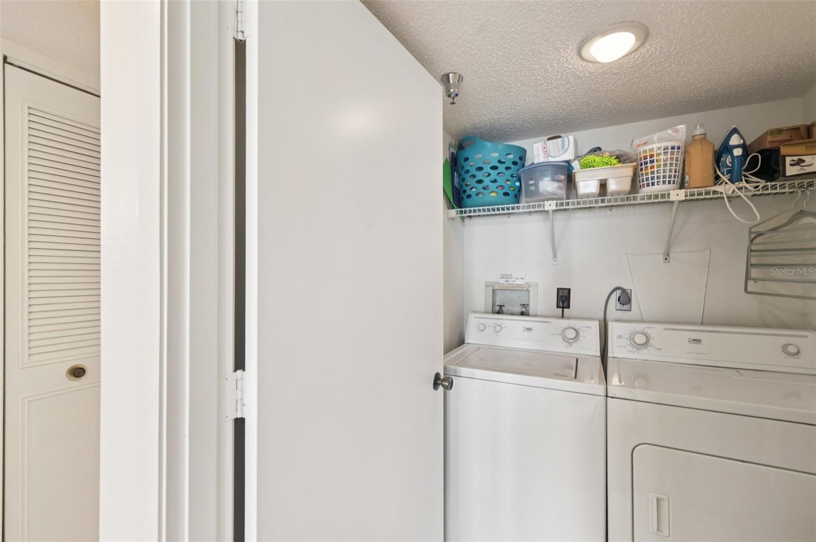 SUNSET TOWERS - Residential