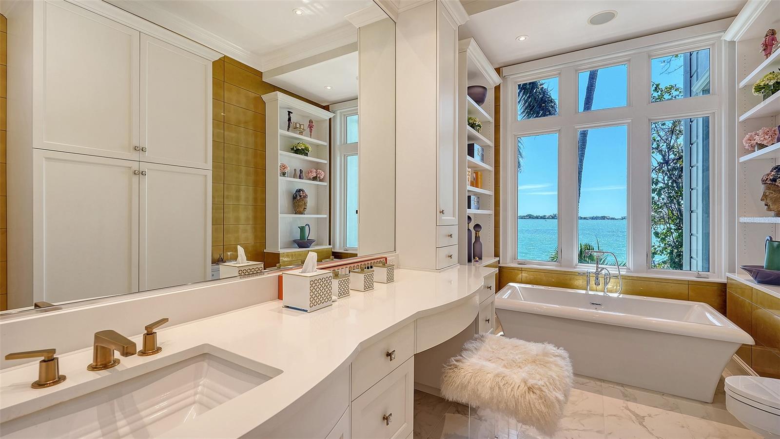 HARBOR ACRES - Residential