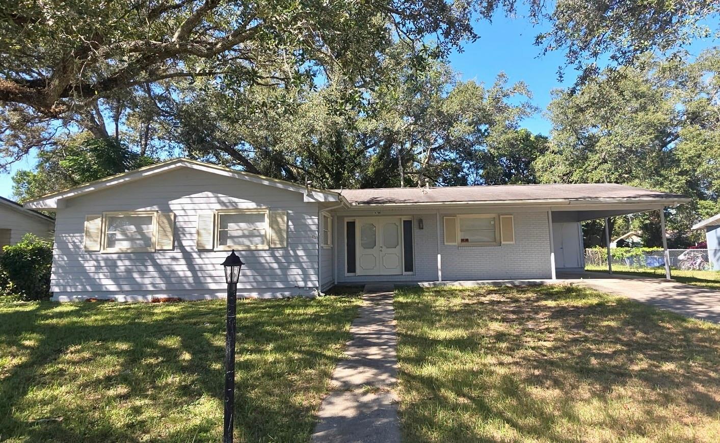 14700 SW 34th Terrace Rd – 3-Bed, 2-Bath Home
If you’ve been searching for a rental that balances comfort and convenience, this home is it. With approximately 1,248 sq ft of living space, this 3-bedroom, 2-bath home offers a thoughtful layout, washer & dryer hookups, and a manageable yard for added ease of living.
Location matters, and this property delivers. Located in the Marion Oaks community, you’ll enjoy proximity to shopping, dining, everyday services, and quick access to major routes. Schools and parks are nearby, and Downtown Ocala is just a short drive for extended amenities.
Rental Terms: First month’s rent and security deposit required, Pet-friendly with restrictions, Property rented as-is