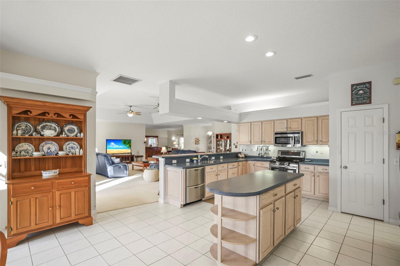 1763; RYE RD, E, GOLF COURSE RD, C.R.675 AREA - Residential