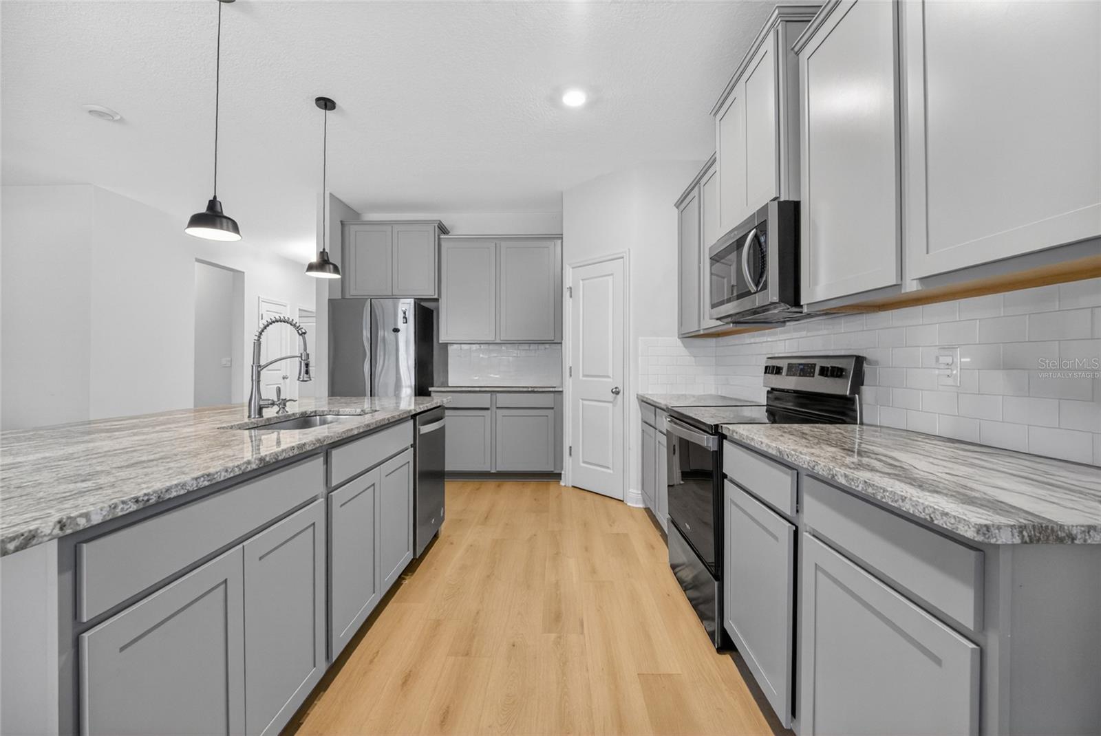 RIDGE/HEATH BROOK PH 1 - Residential