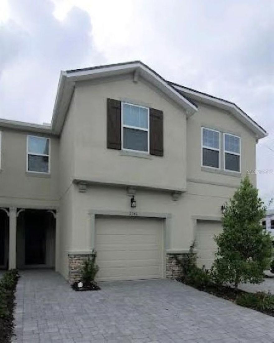 Newer Townhome in Parkview at Long Lake Ranch is gated, and tenants will have access to the resort-style pool with pavilion, tot lots, activity parks and more. This spacious townhome features over 1700sf with stainless appliances and Quartz counters, and beautifully tiled living area. Oakstead Elementary, Rushe Middle, and Sun Lake HS are very nearby.
Long Lake Ranch is convenient to shopping, dining, Interstate, and expressway!! Water included! NO pets!