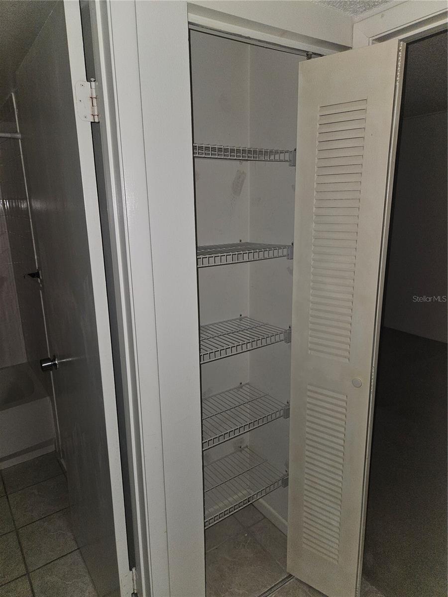 LAKESIDE CONDO APTS - Residential