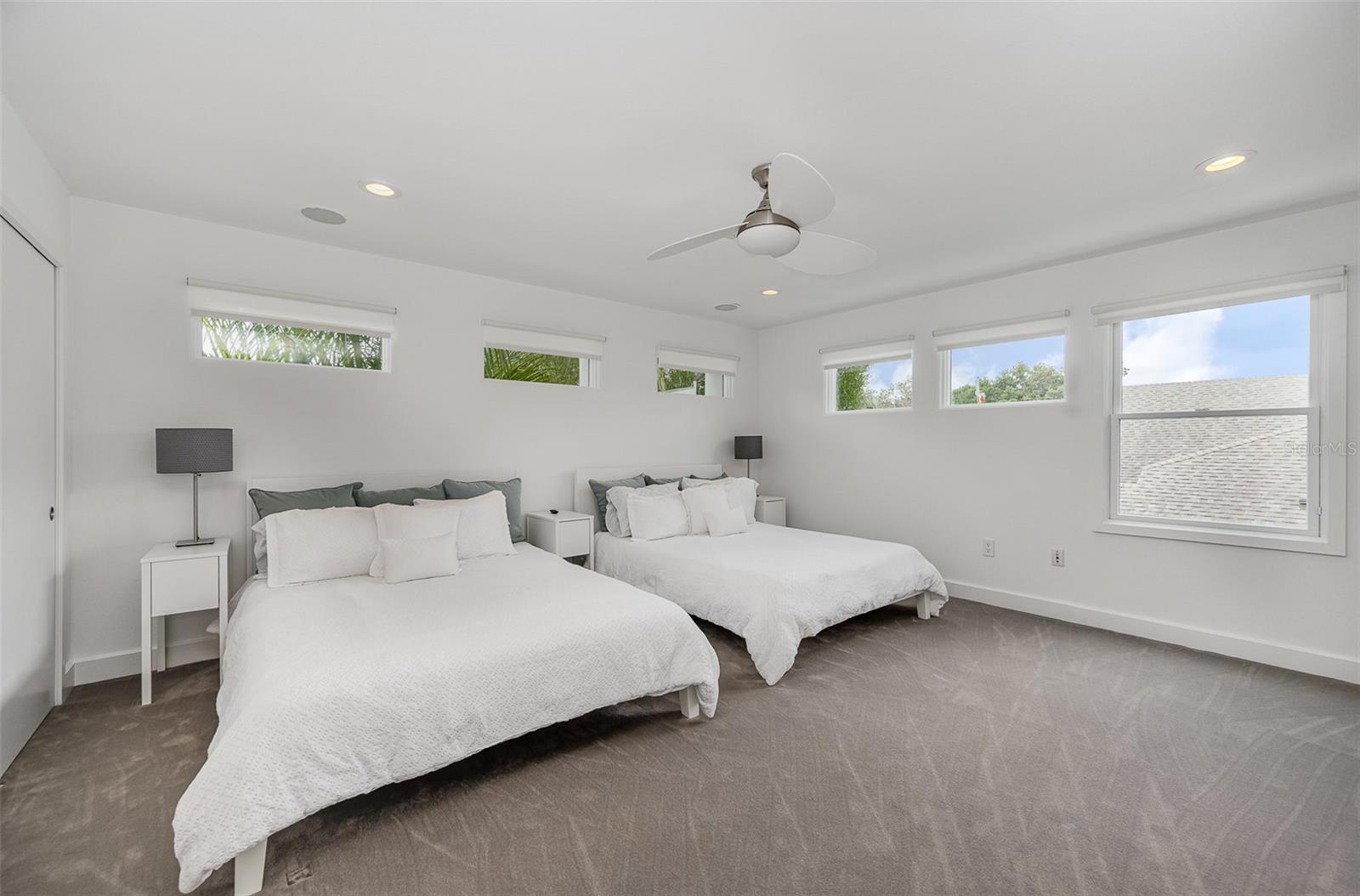 MINNEHAHA SHORES - Residential