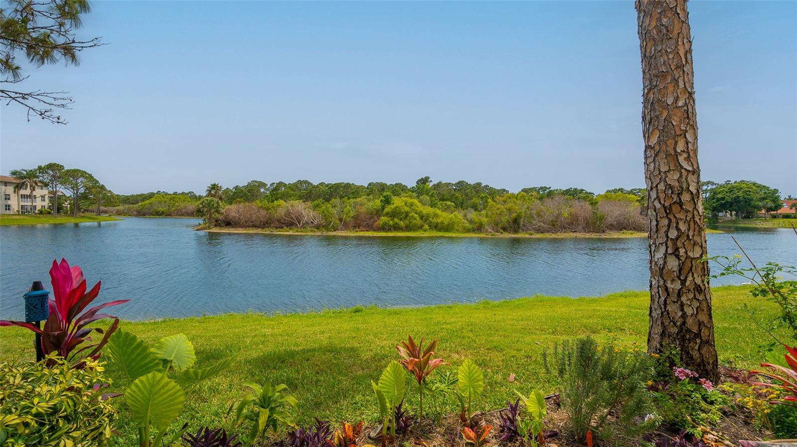 PINESTONE AT PALMER RANCH - Residential Lease