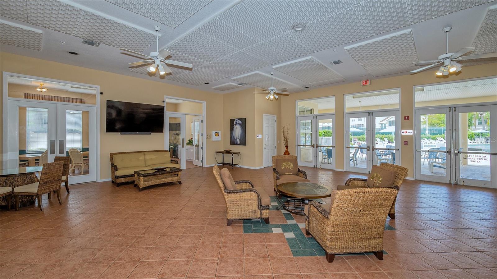 PINESTONE AT PALMER RANCH - Residential Lease