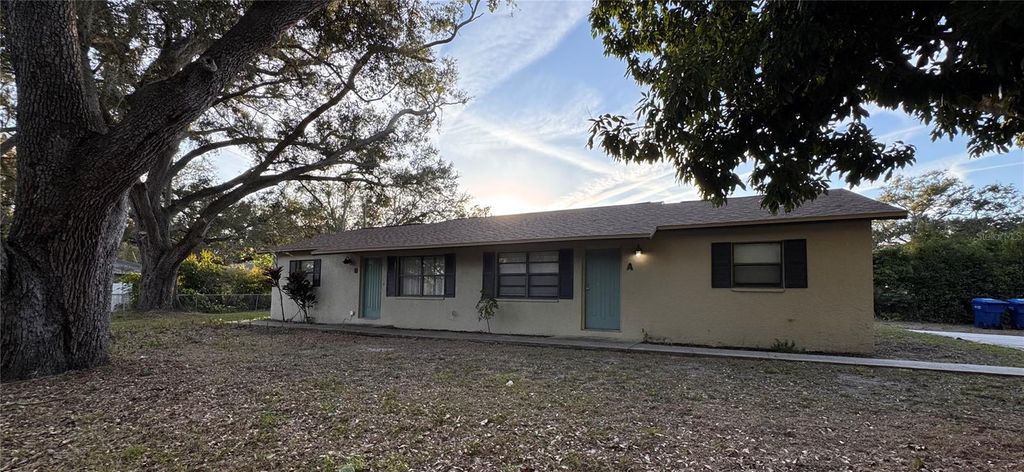 Photo of 427 6th Avenue NE, Largo, FL 33770 (MLS # TB8461062)