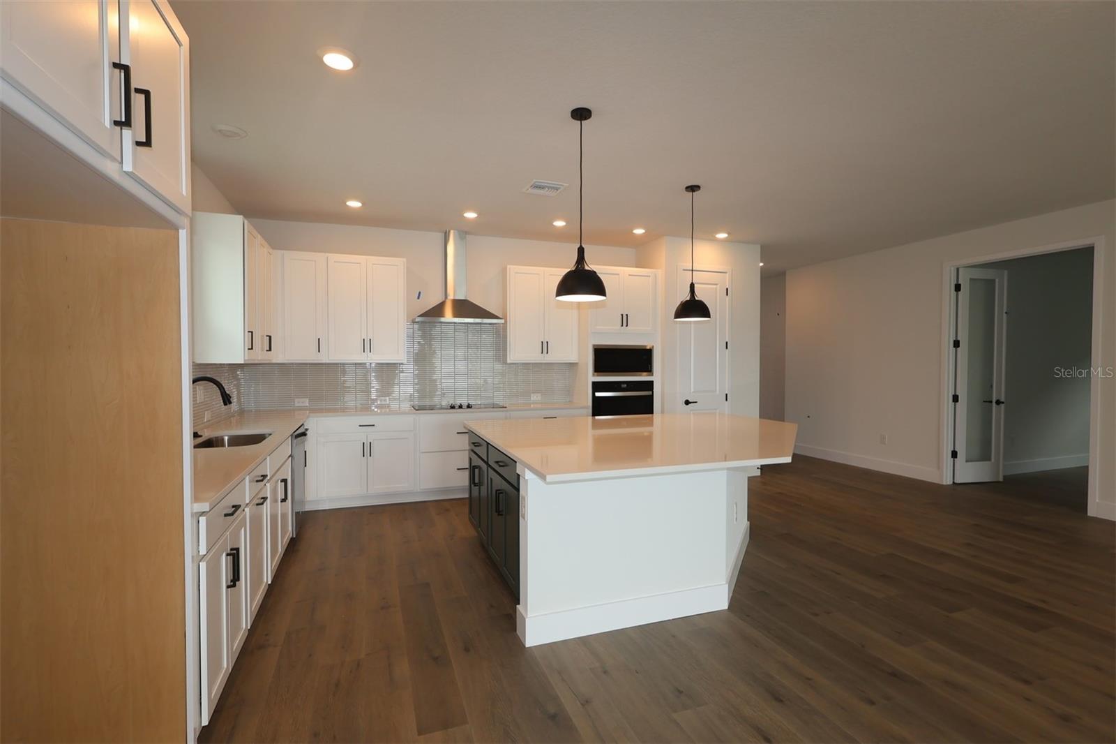 PENINSULA AT RHODINE LAKE - Residential