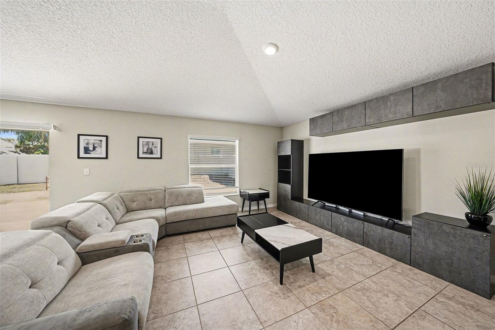 10128 CRESTED FRINGE DRIVE