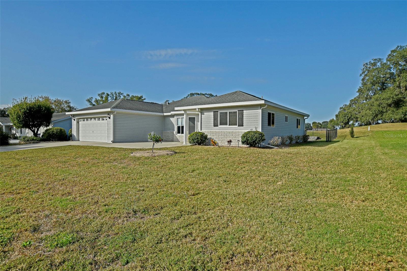 SPRUCE CREEK SOUTH - Residential