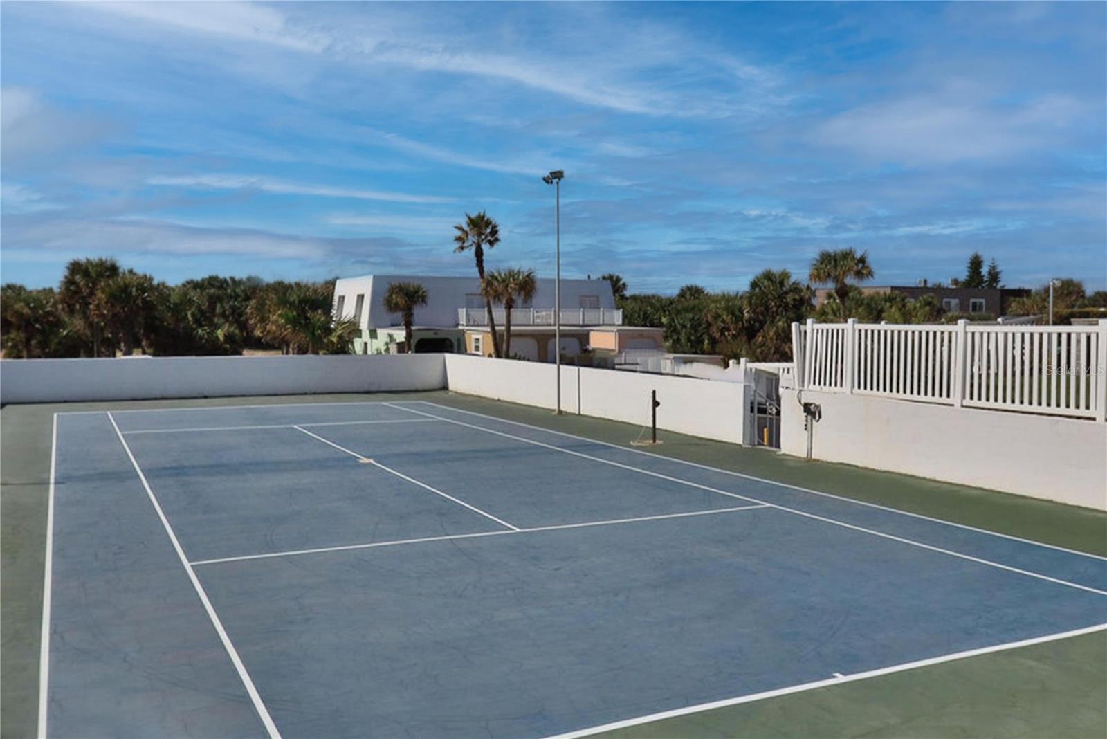 OCEAN BEACH CONDO CLUB II - Residential