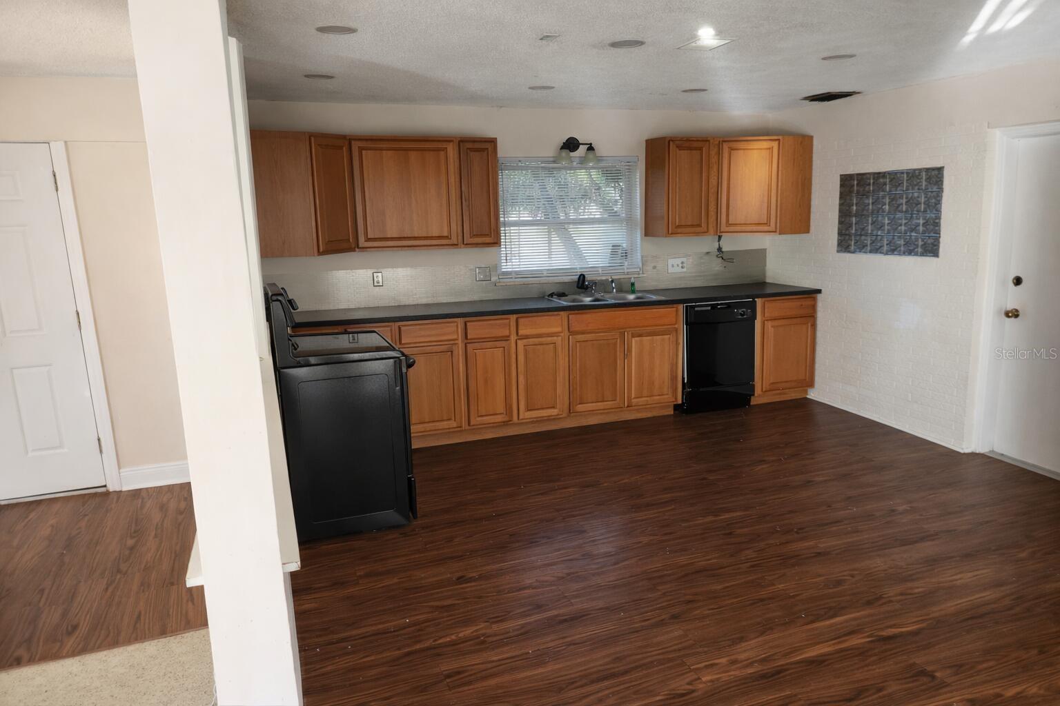 ROCKET CITY - Residential