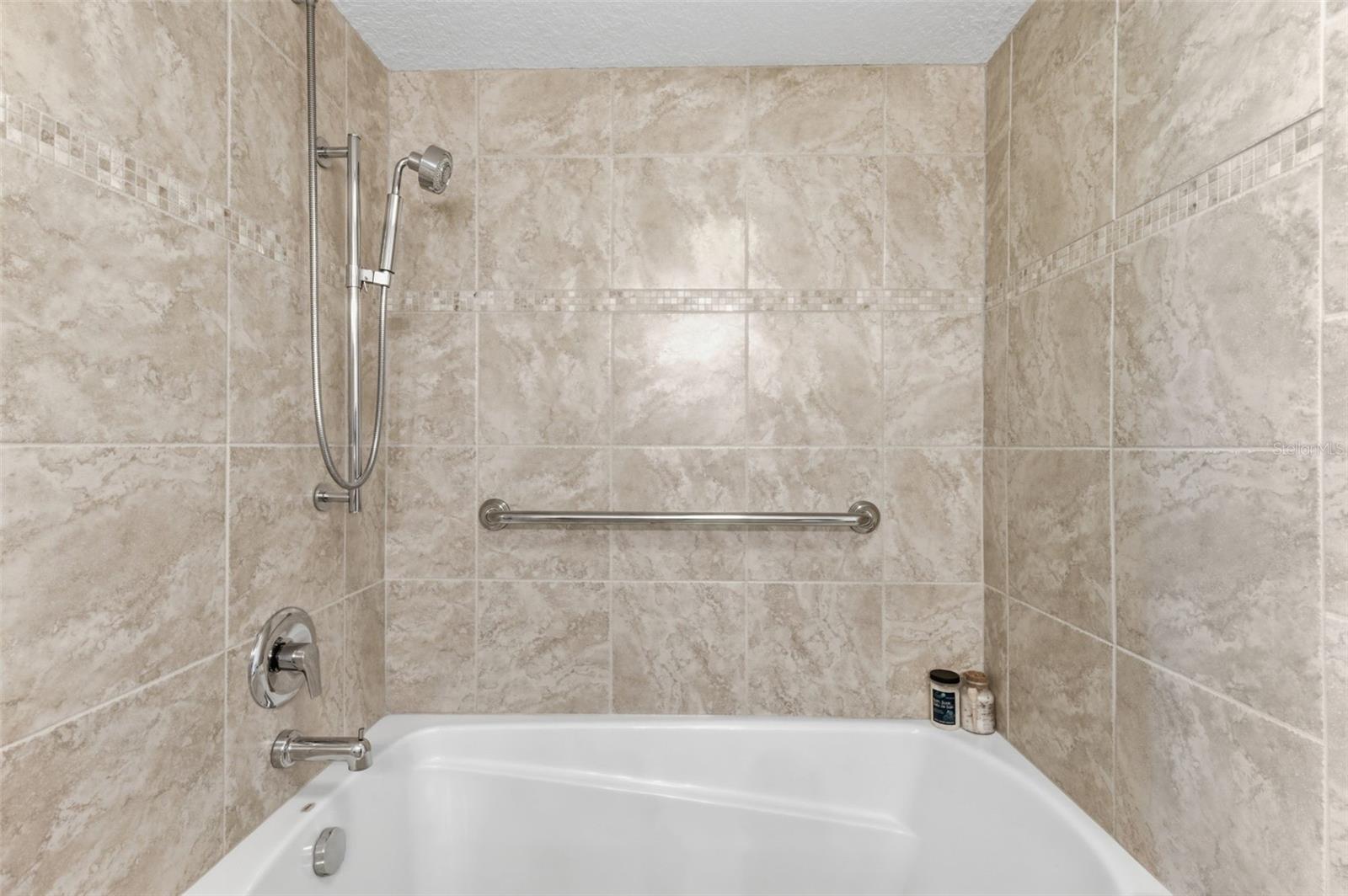 GOLDEN SHORES CONDO - Residential